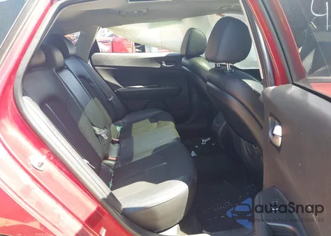 2018 Kia Optima S z USA, uszkodzony, nr VIN 5XXGT4L36JG216406